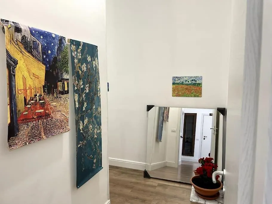 Apartment Van Gogh House In Bergamo