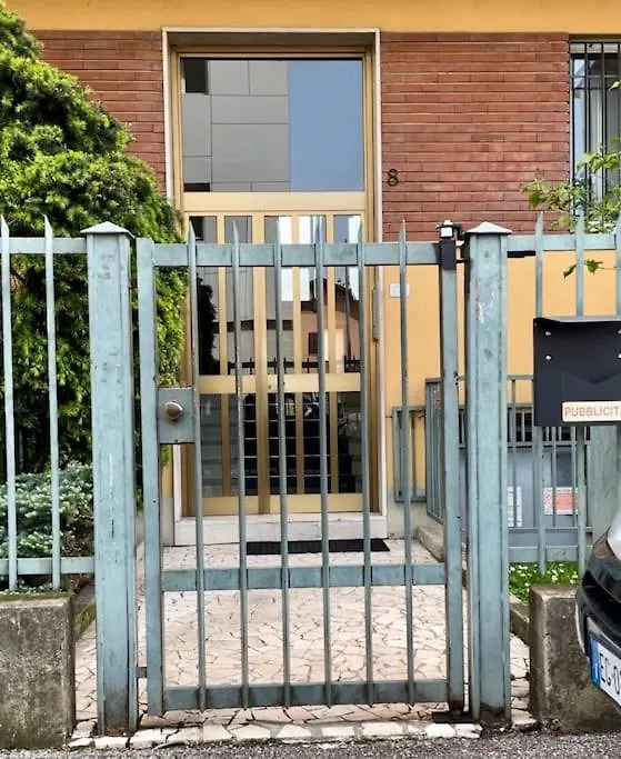 Apartment Van Gogh House In Bergamo Italy