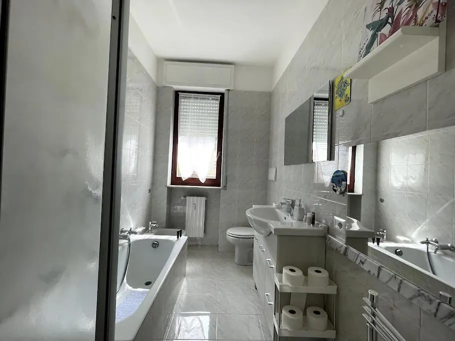 Apartment Van Gogh House In Bergamo Italy
