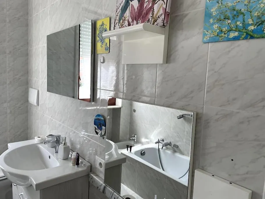 Van Gogh House In Bergamo Apartment