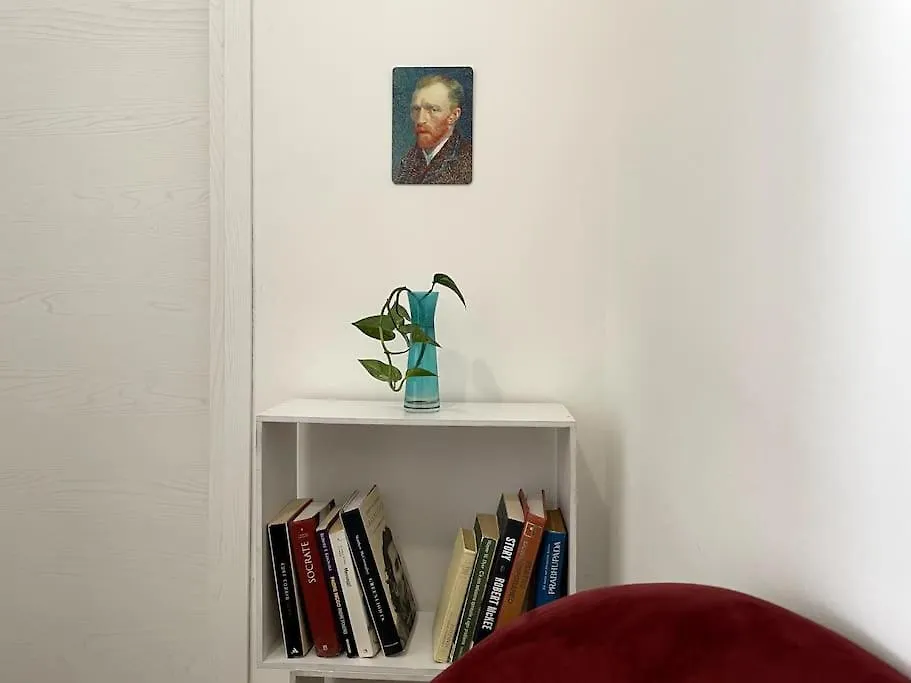 Van Gogh House In Bergamo Apartment