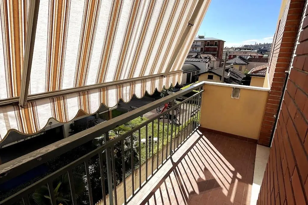 Van Gogh House In Bergamo Apartment